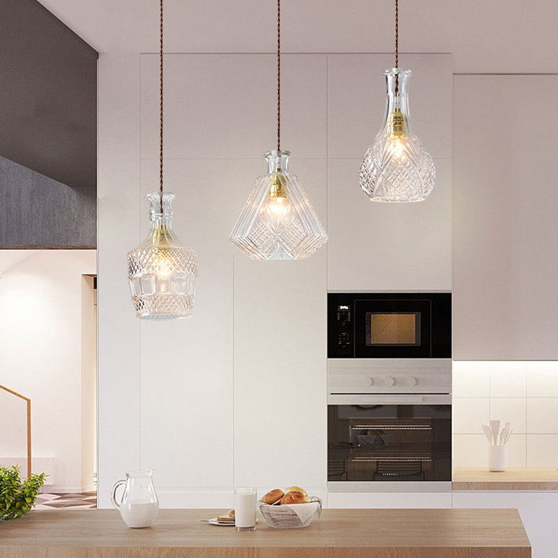 Kronleuchter aus Glasflaschen