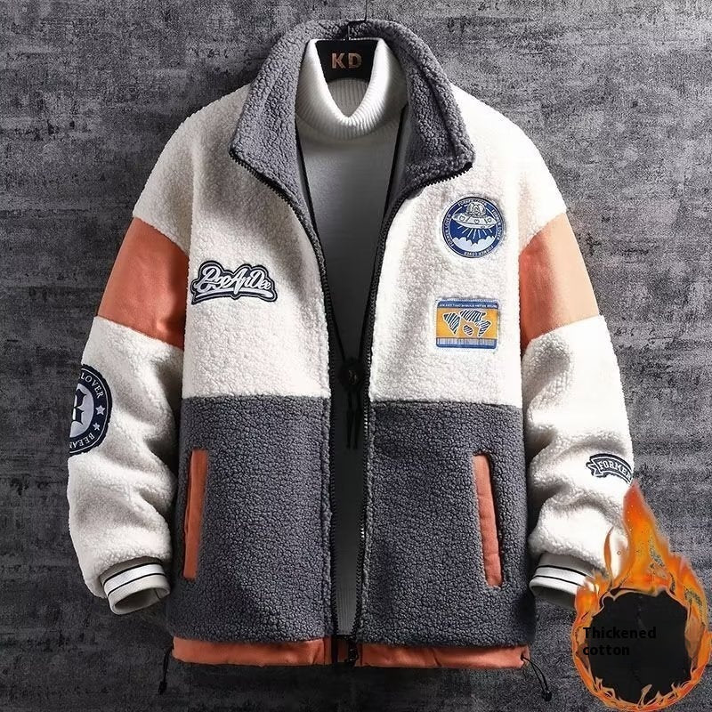 Mit Fleece gefüttertes, wattiertes und warmhaltendes Oberteil in passender Farbe